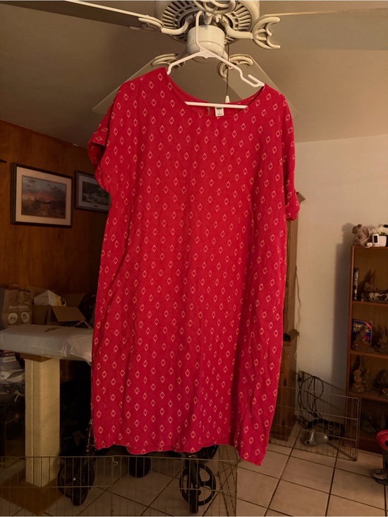 Old Navy Dresses & Skirts - Old Navy Red Midi Dress with White Diamond Print